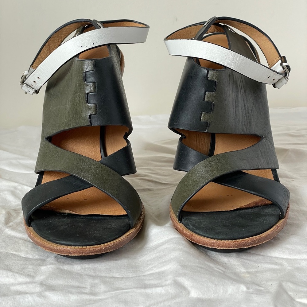 LAMB Gwen Stefani Chase Sandal Ombré Lucite Heel structural futuristic gorpcore - Picture 3 of 10